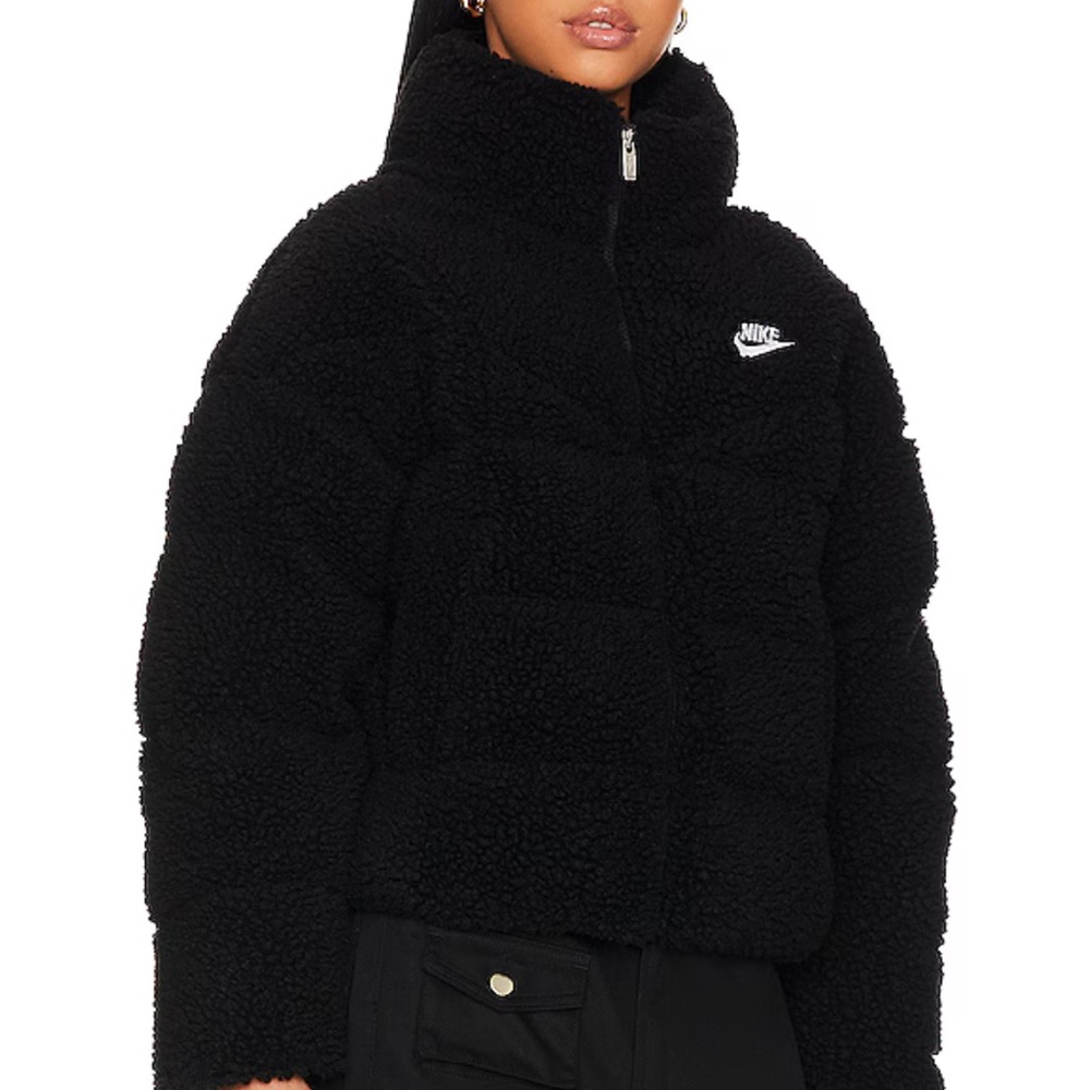 Nike Jacket - Picture 3 of 9